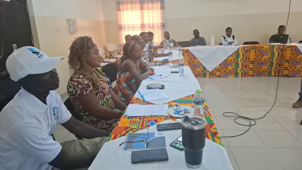 Mr. David Walter Hormenu leading the session